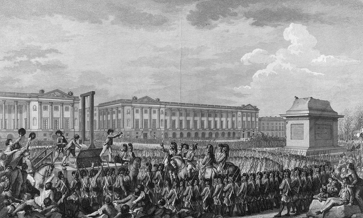 Engraving of a wide Paris square with a guillotine on a platform, rows of soldiers and a crowd, and an empty pedestal on the right.